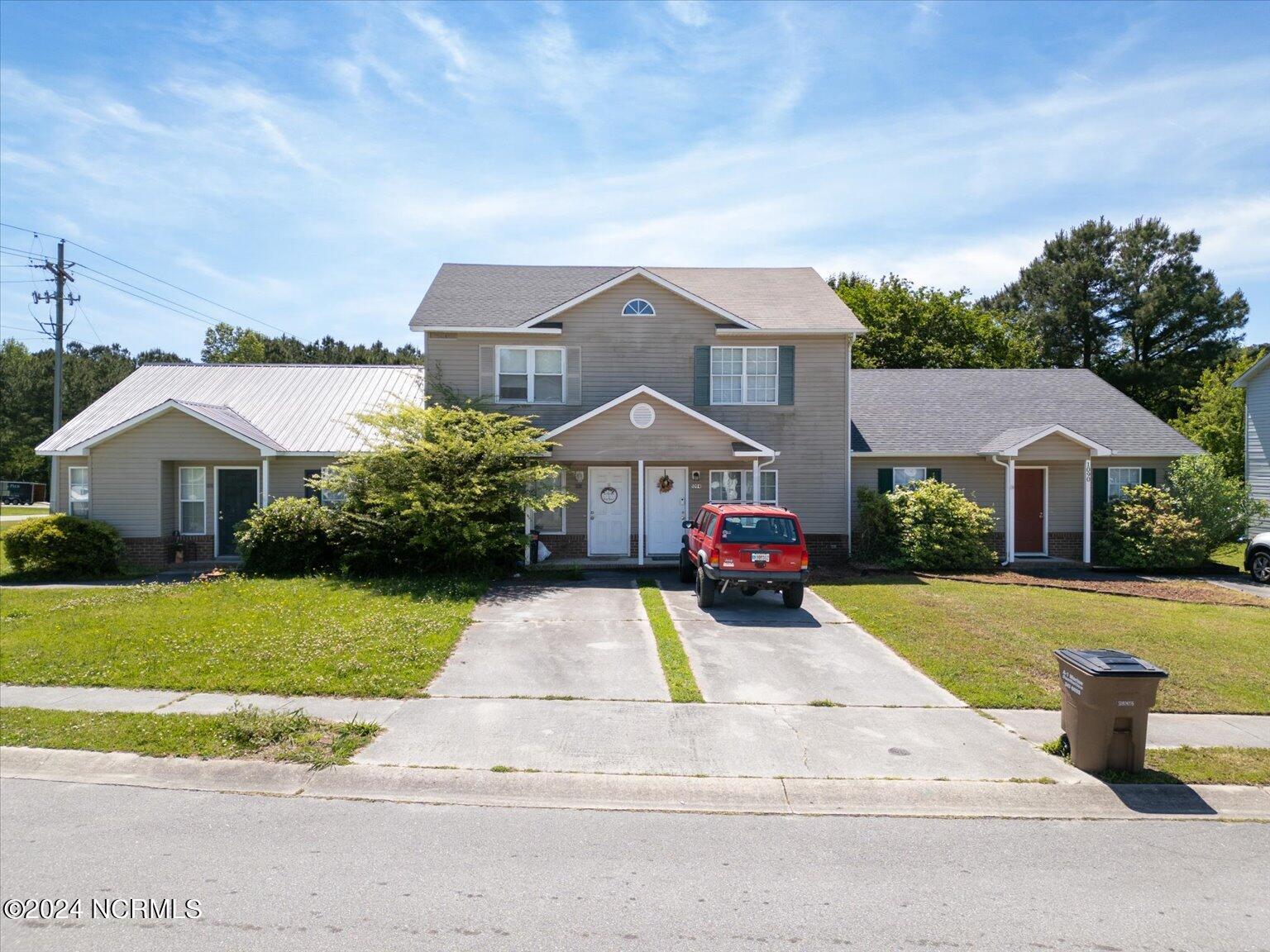 1096 W Pueblo Drive