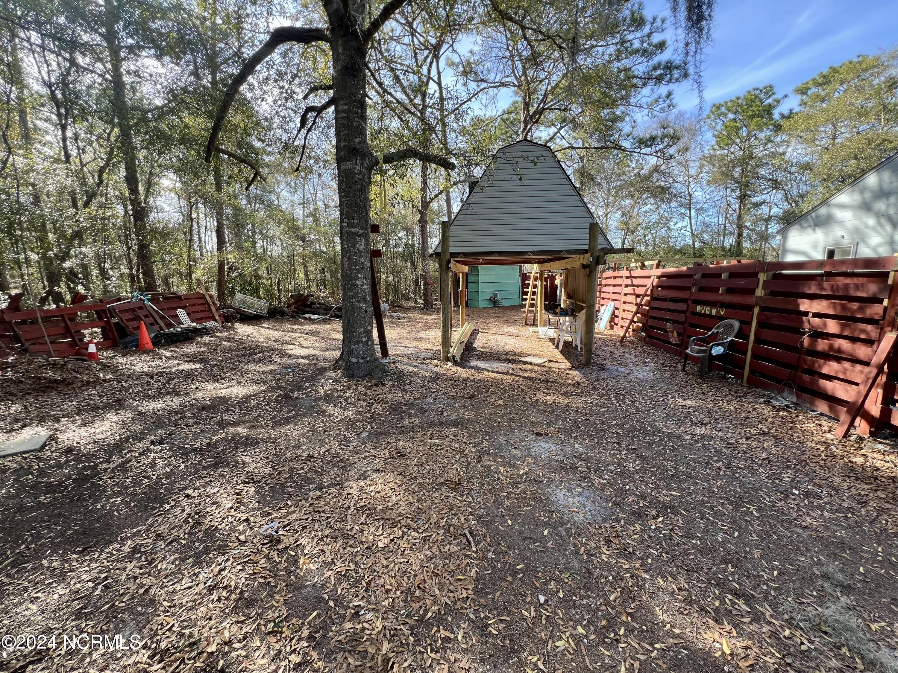 525 Crab Apple Lane