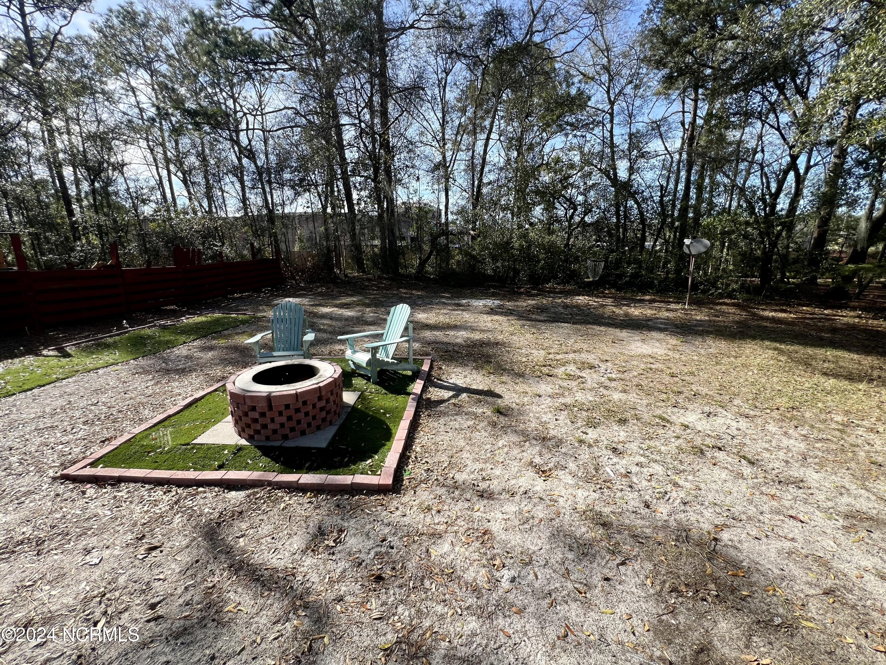 525 Crab Apple Lane