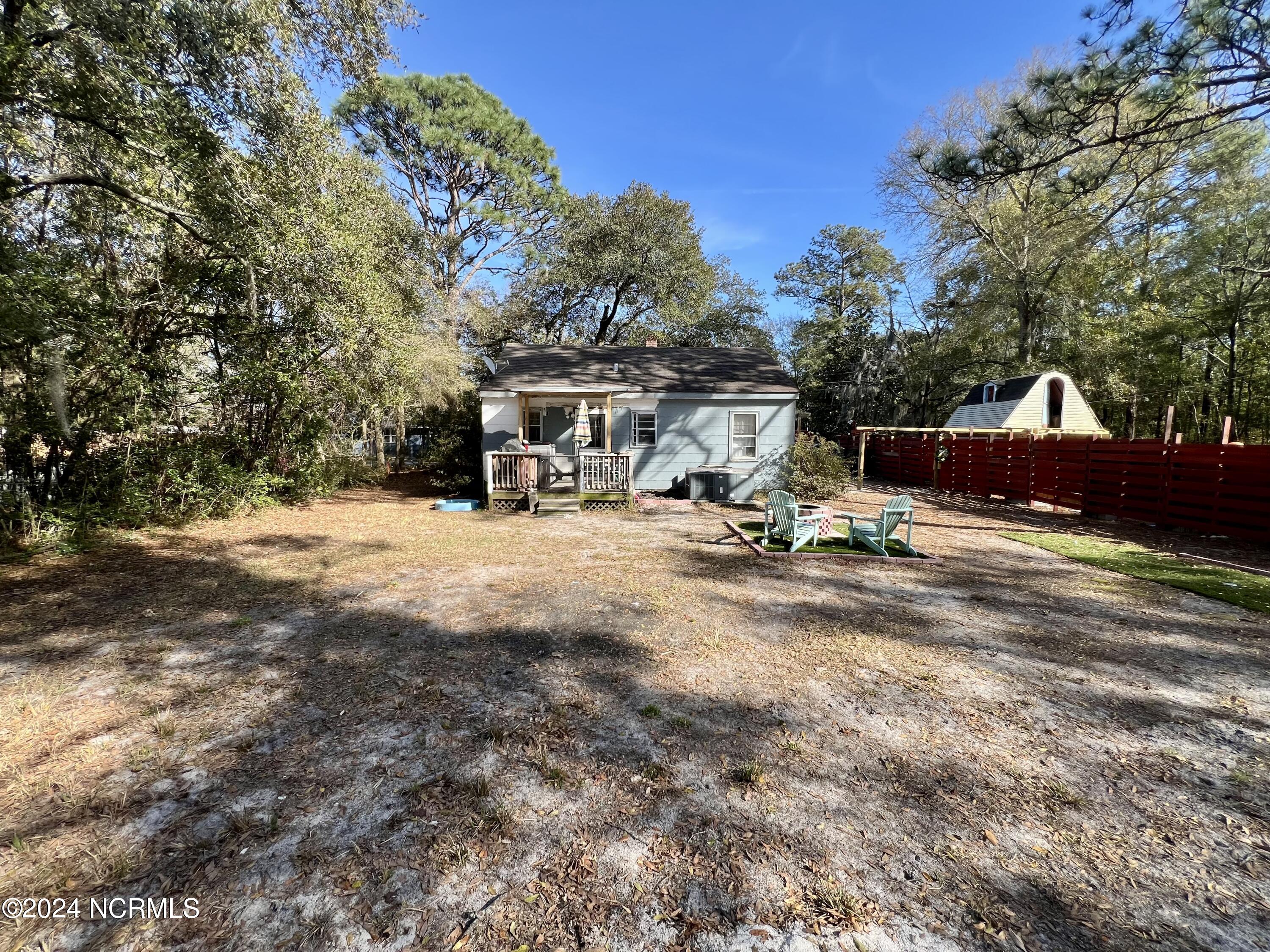 525 Crab Apple Lane