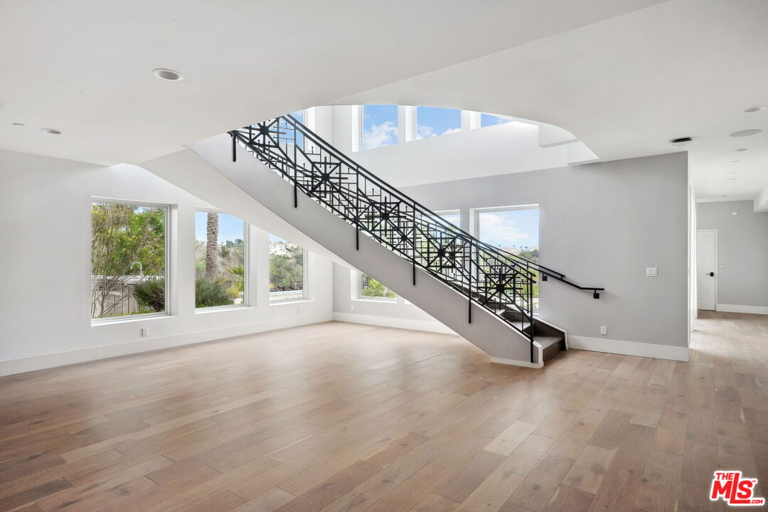 2112 Rocky View Rd