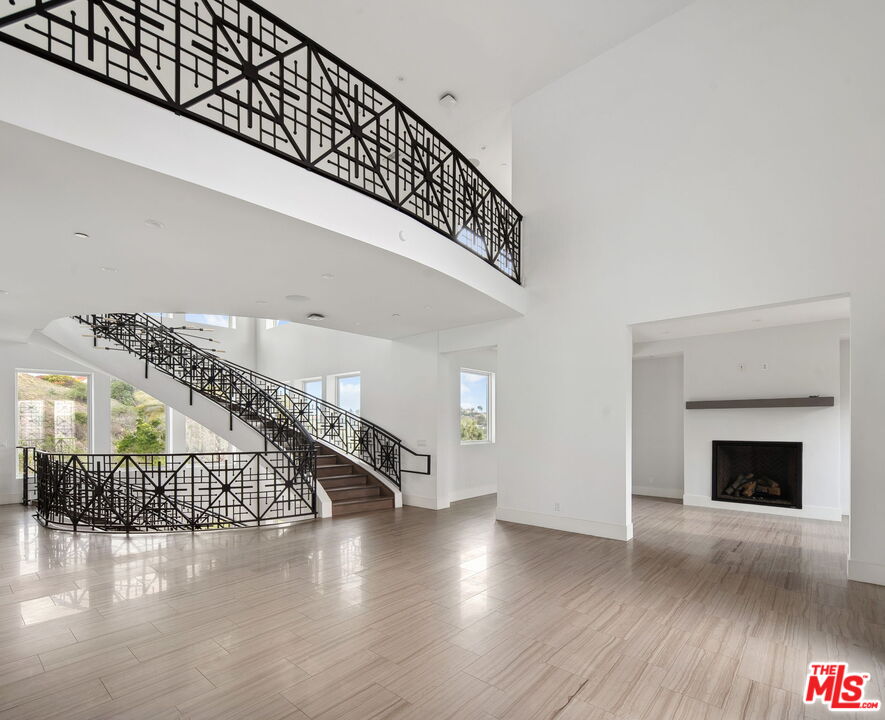 2112 Rocky View Rd