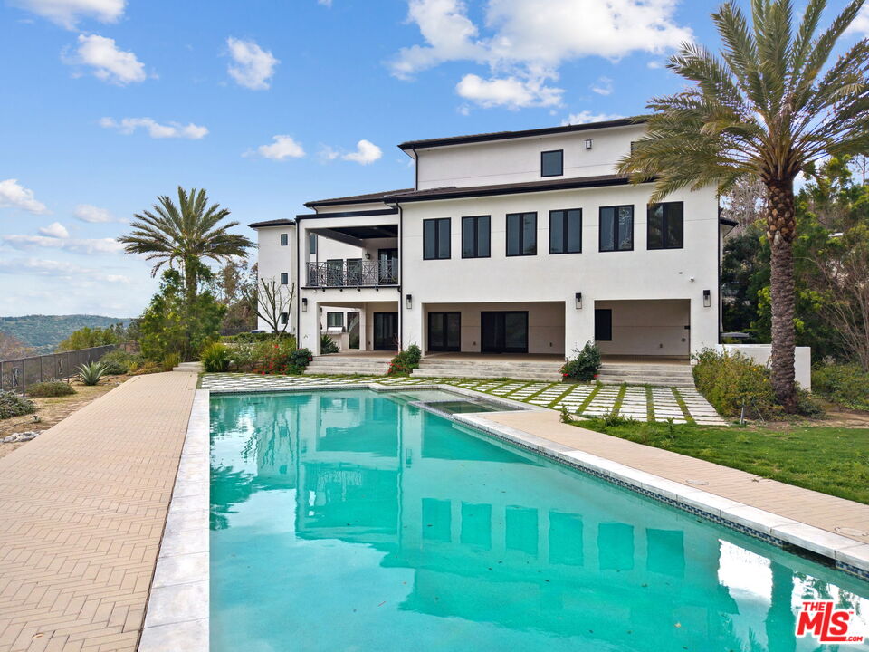 2112 Rocky View Rd