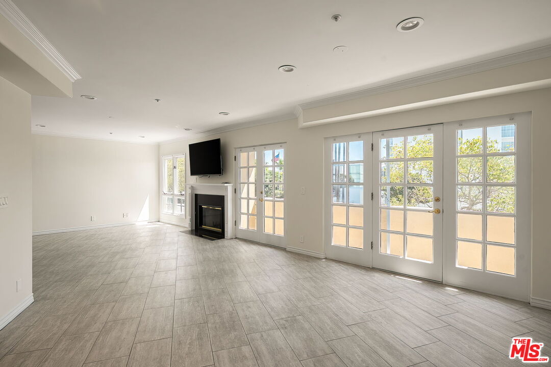 1278 S Camden Dr Unit: 103