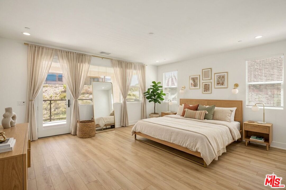 24198 Camino Cascada