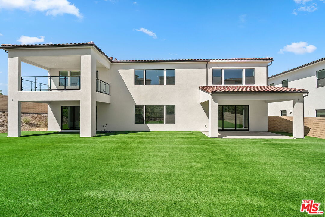24198 Camino Cascada