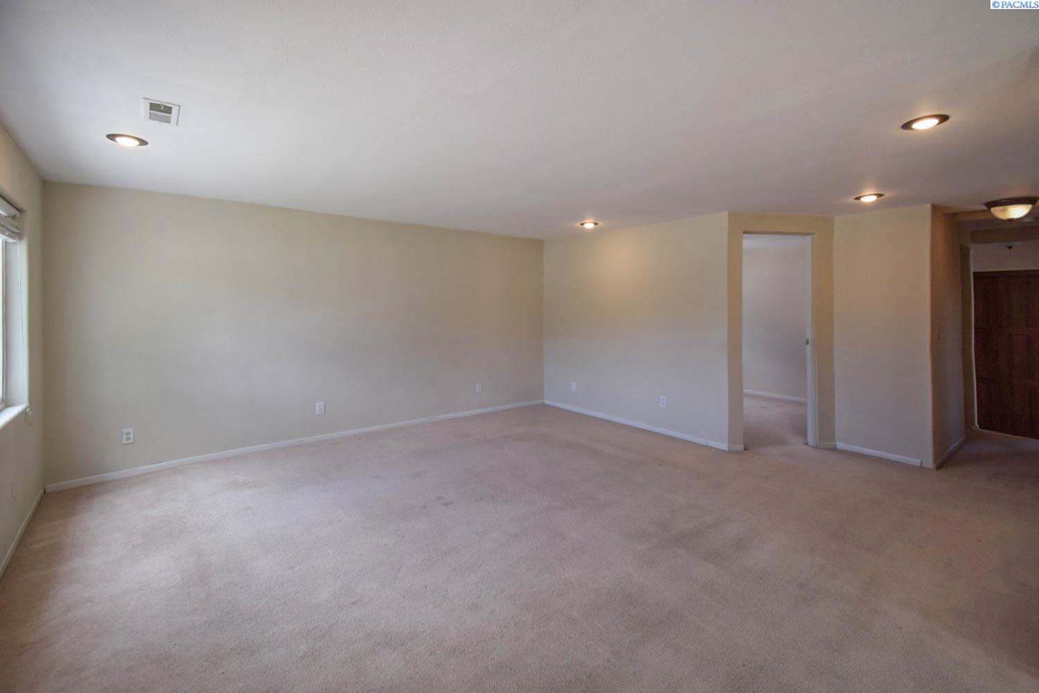 1202 Winslow