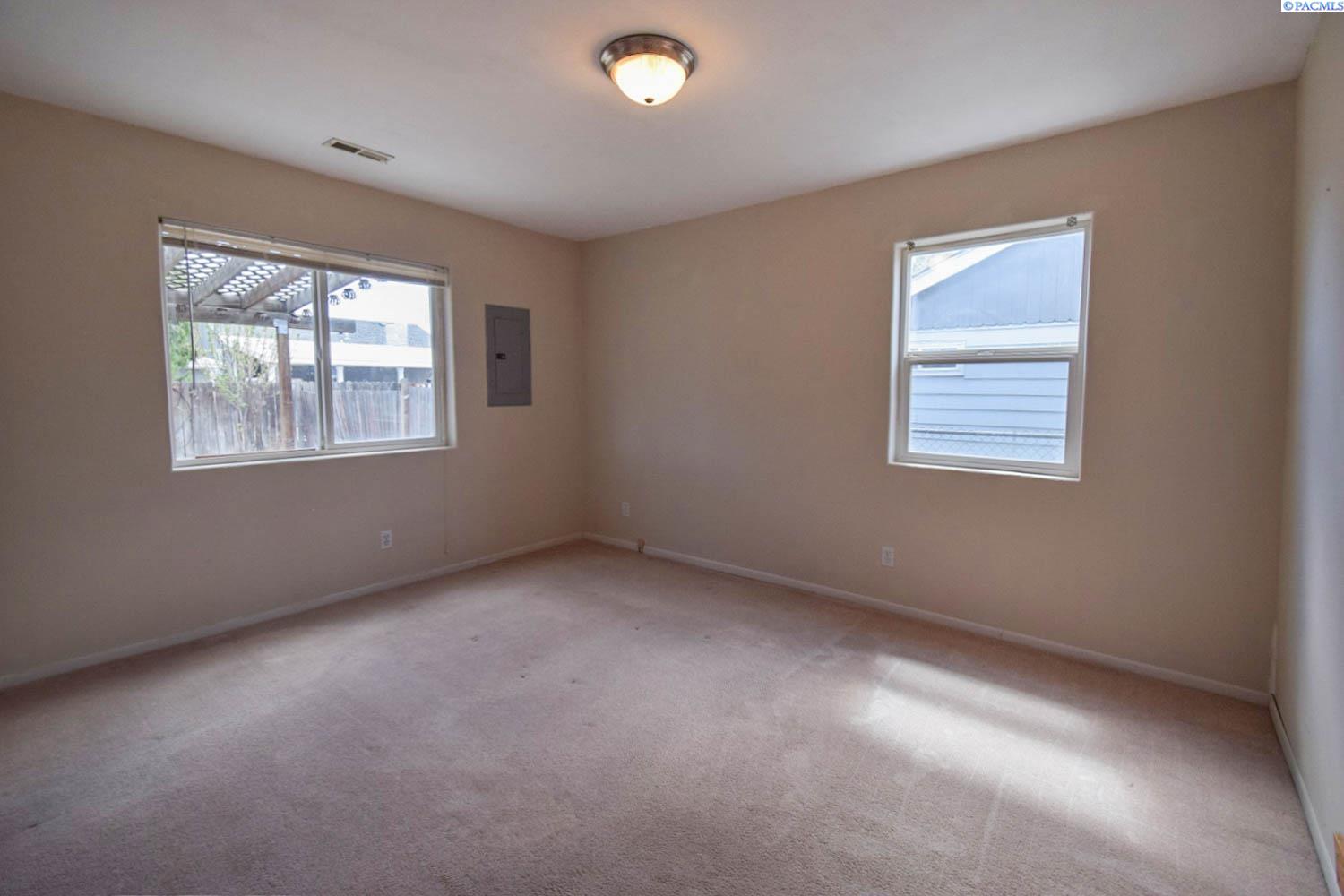 1202 Winslow