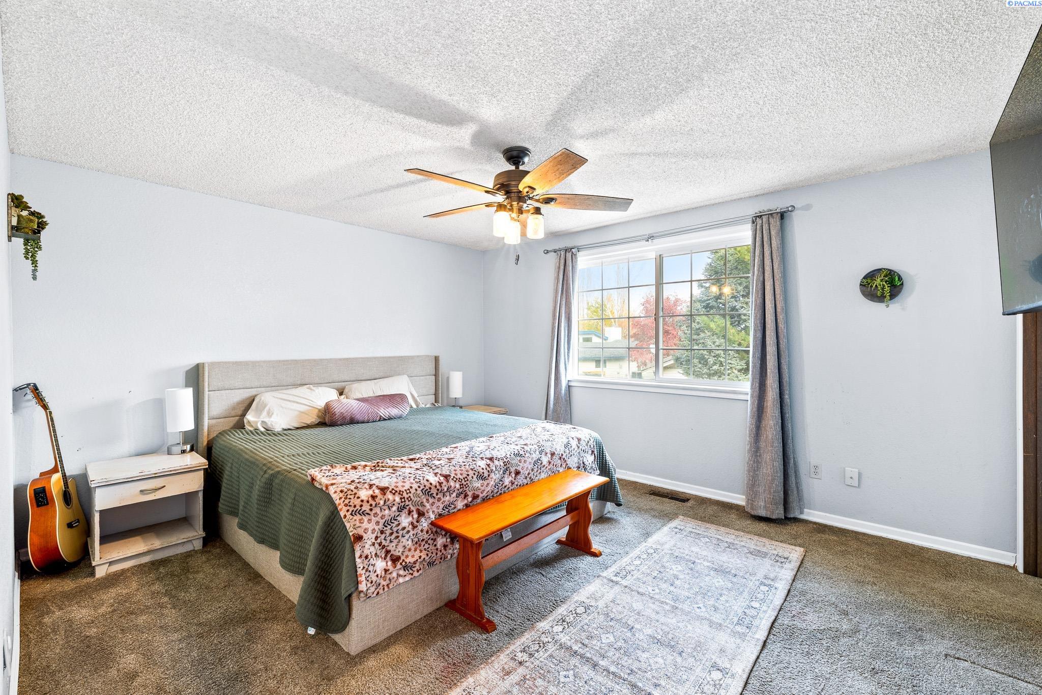 1466 Rimrock Ave.