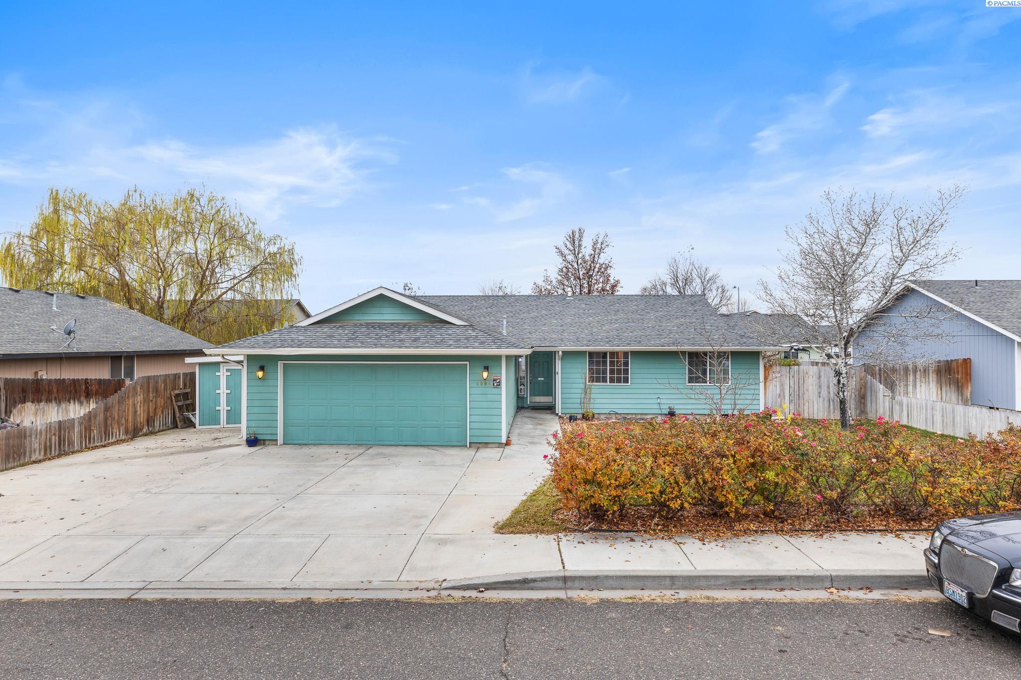 4904 Montague Ln