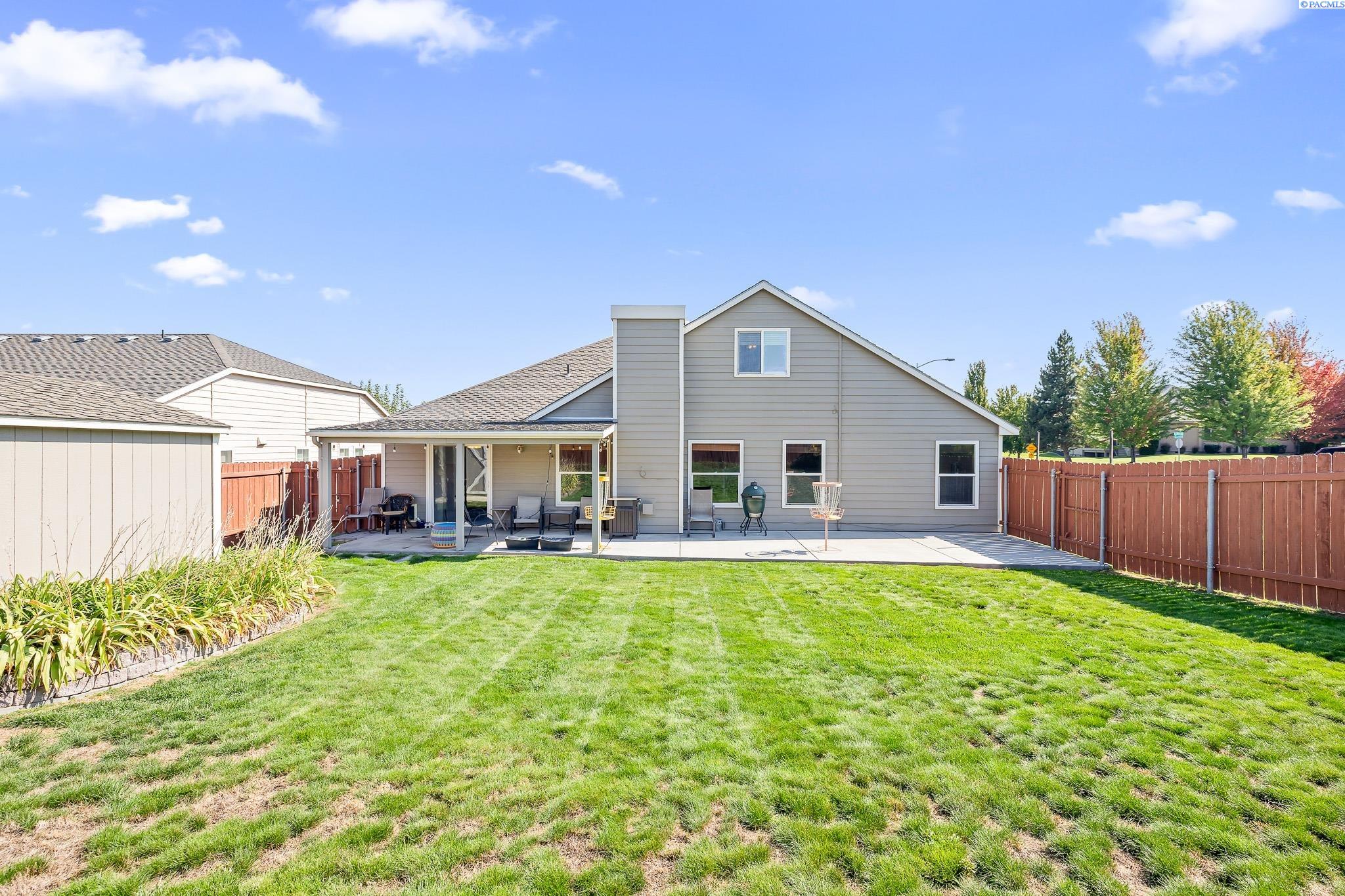 2804 S Huntington Ct