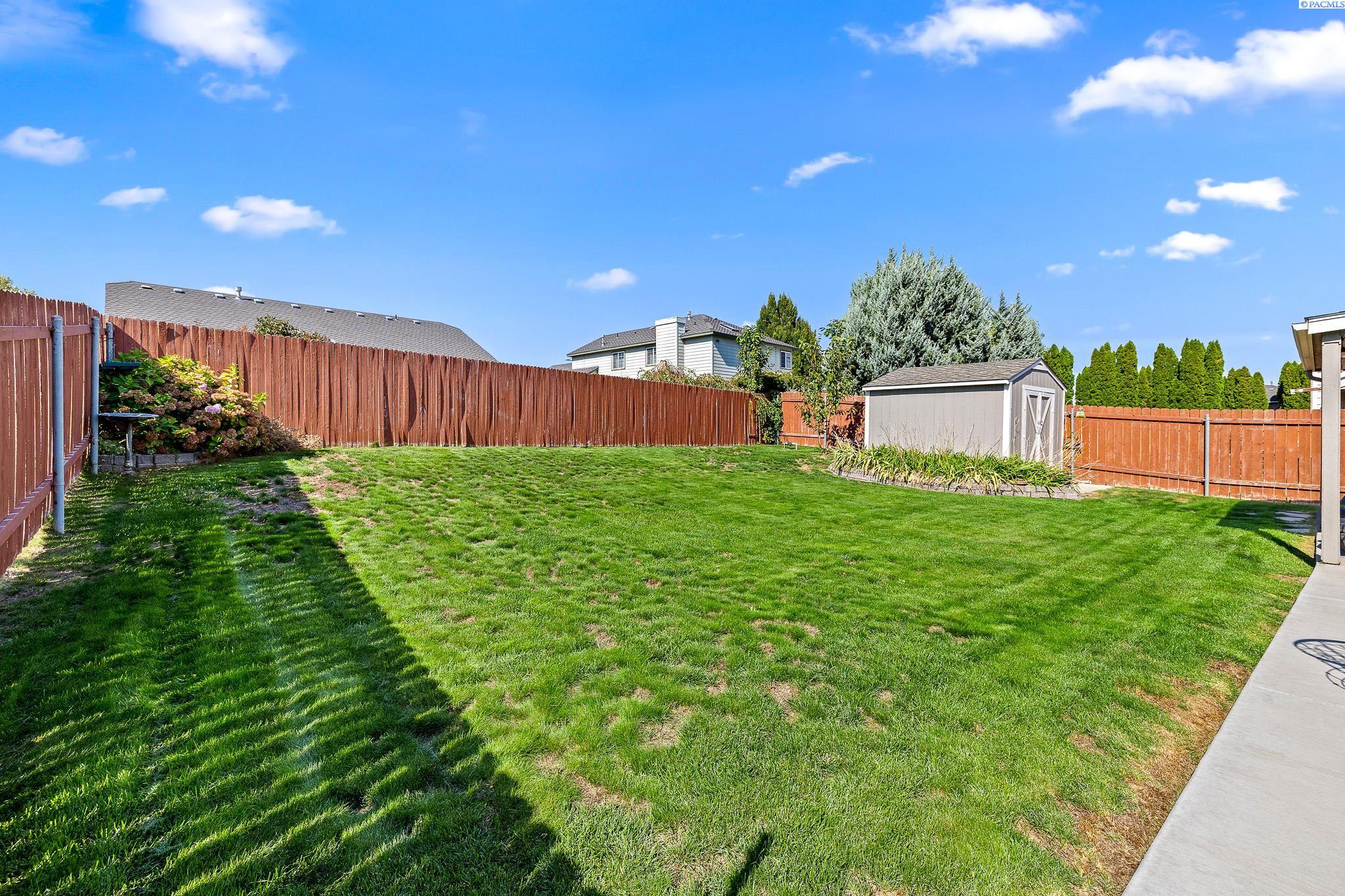 2804 S Huntington Ct