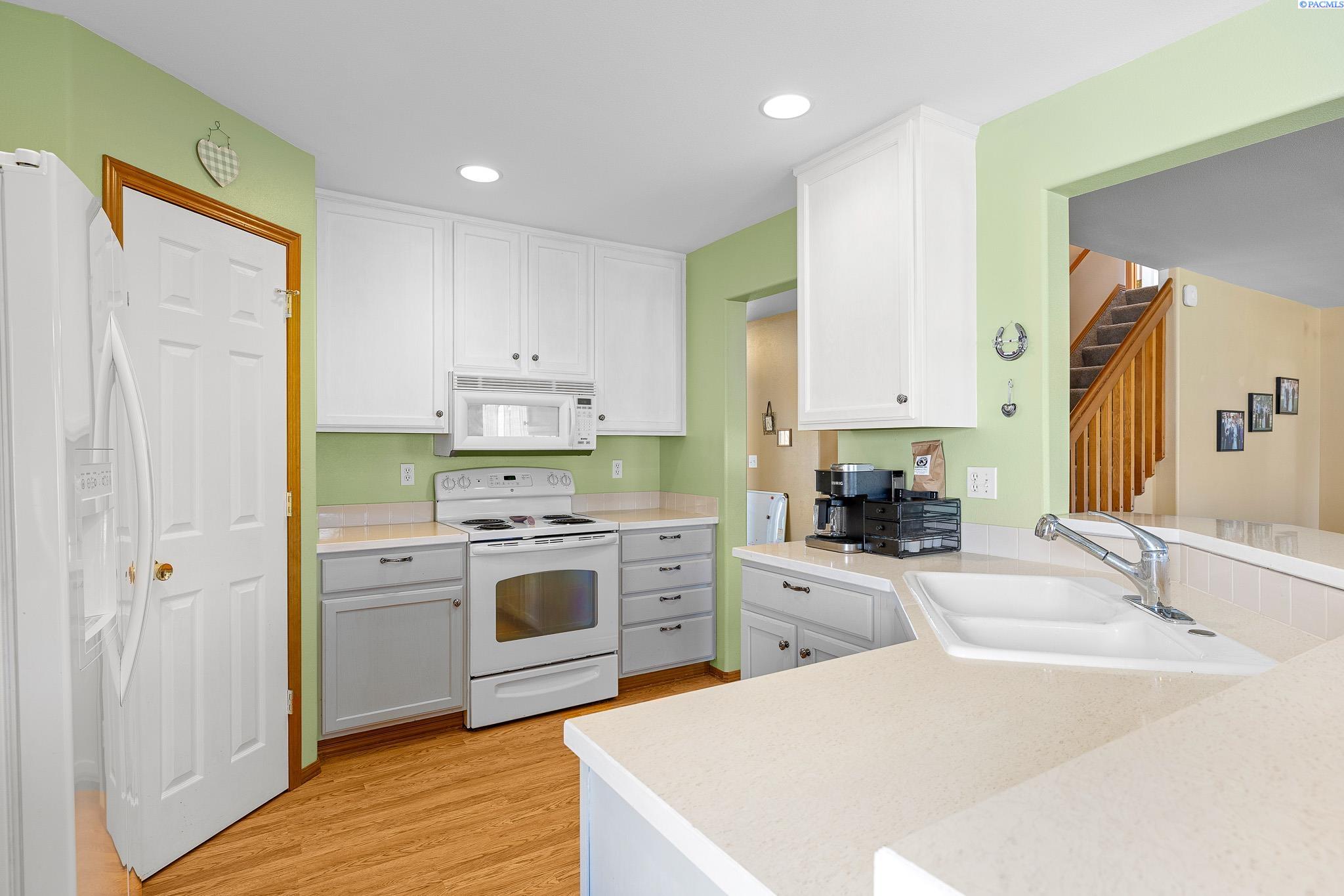 2804 S Huntington Ct