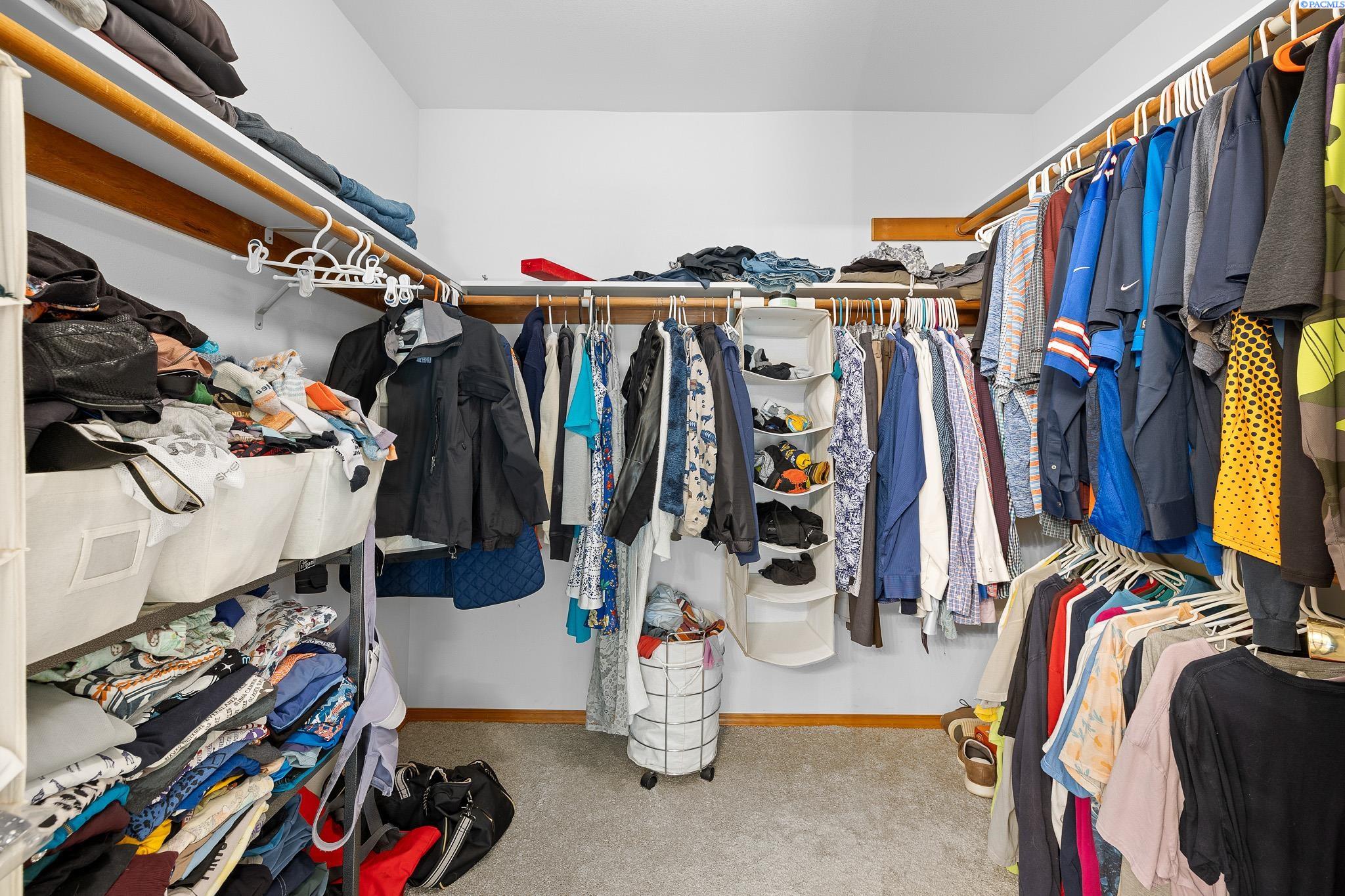 2804 S Huntington Ct