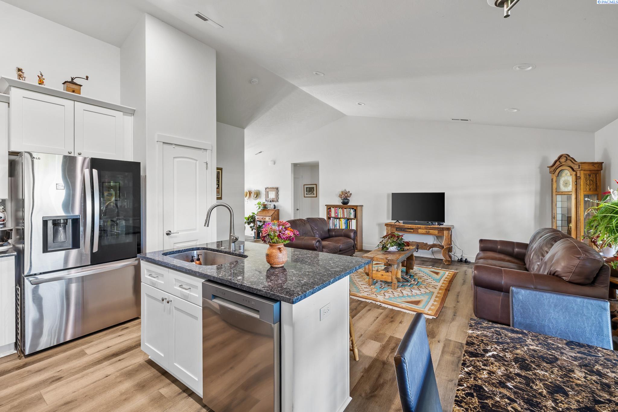 1712 Kendall Rd.