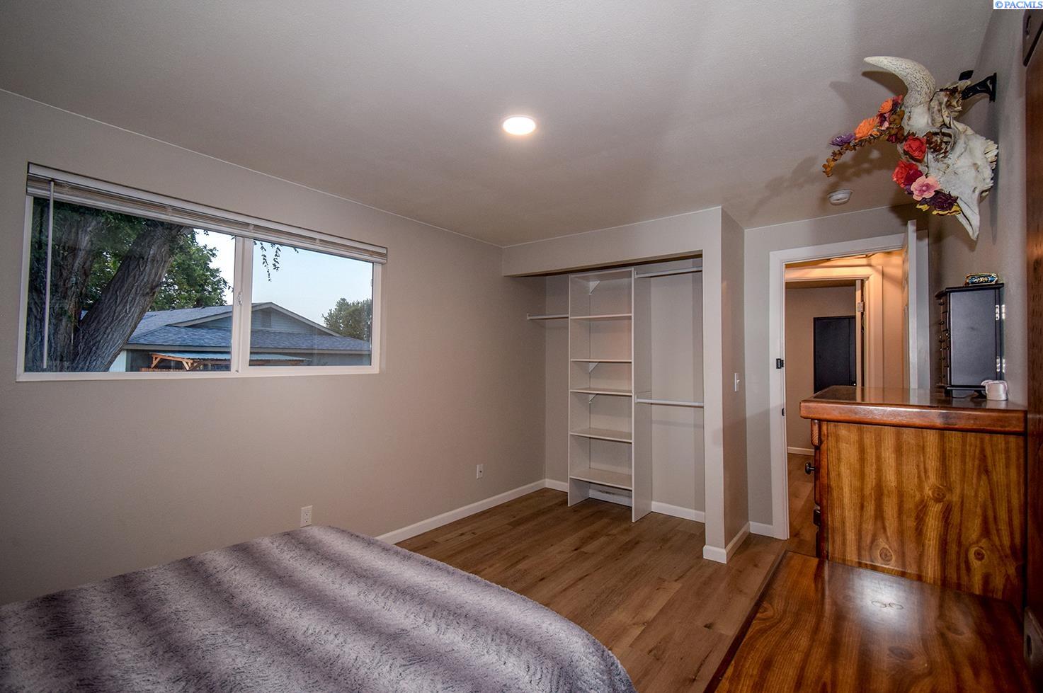 2210 W 12th