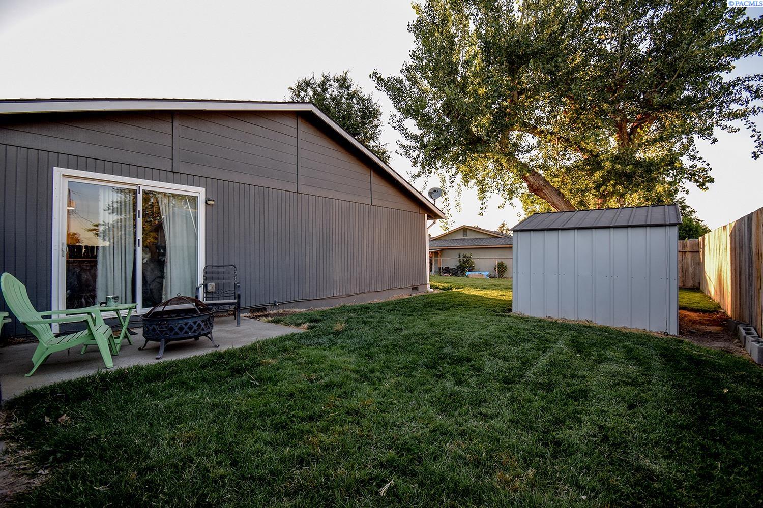 2210 W 12th