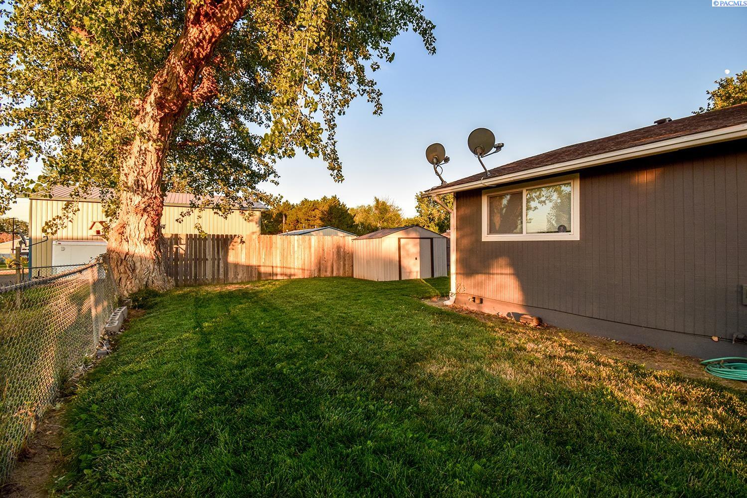 2210 W 12th