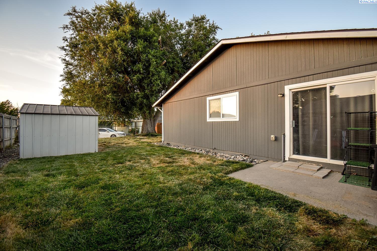 2210 W 12th