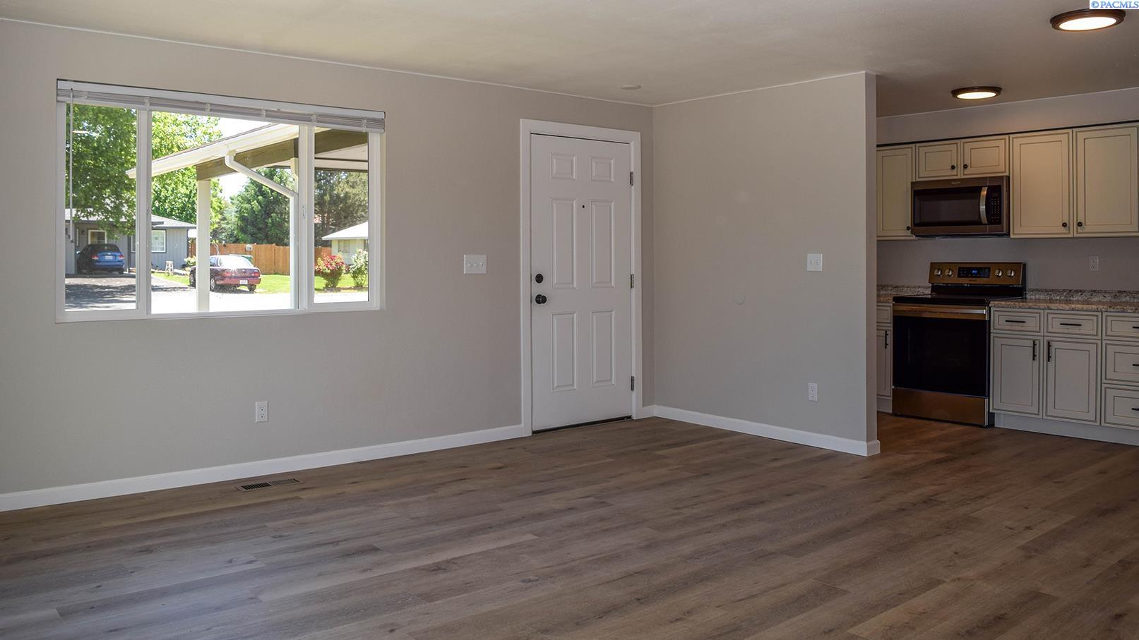 2210 W 12th