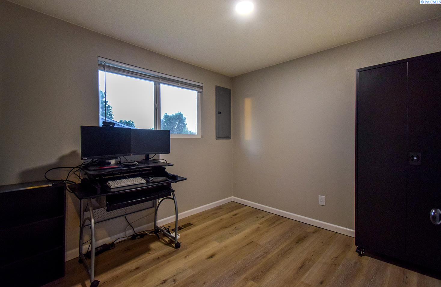 2210 W 12th