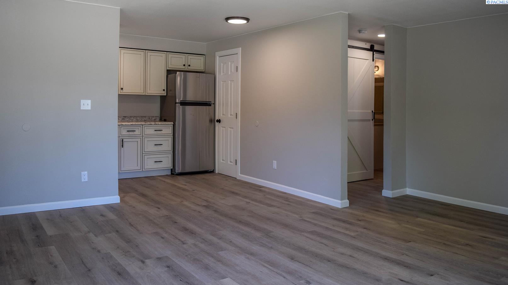 2210 W 12th
