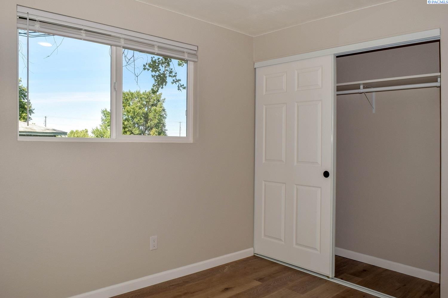 2210 W 12th