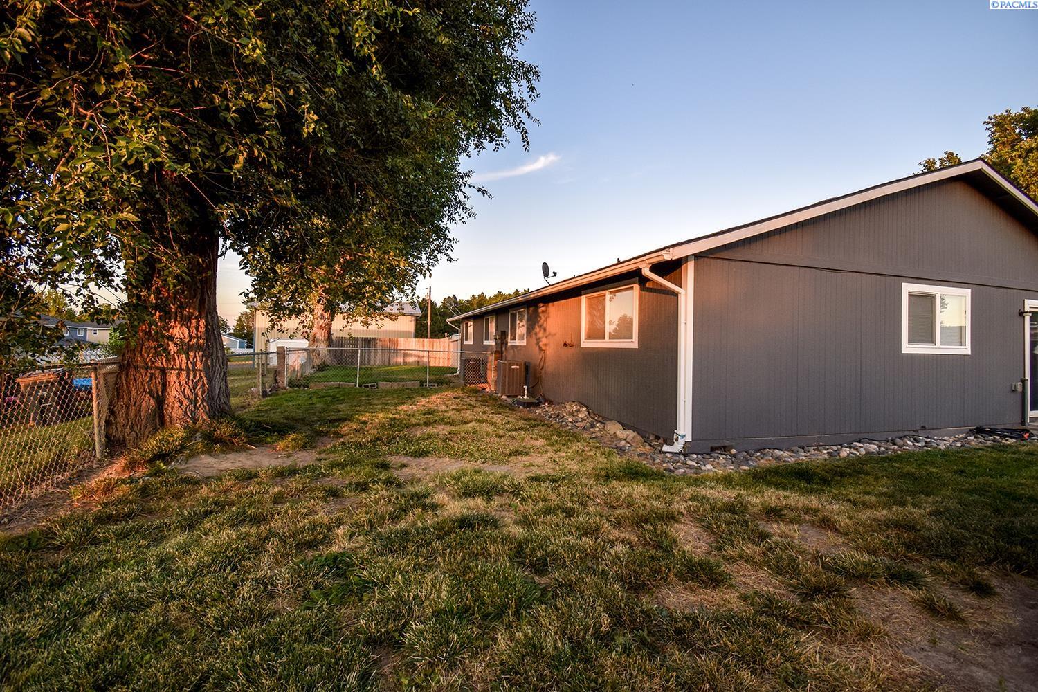 2210 W 12th