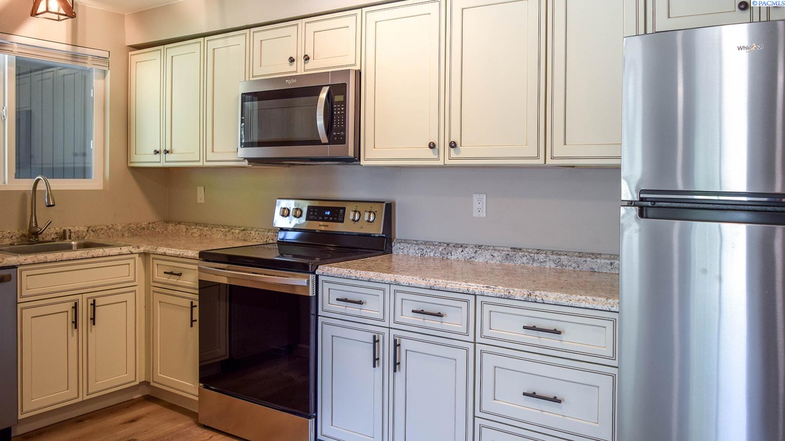 2210 W 12th