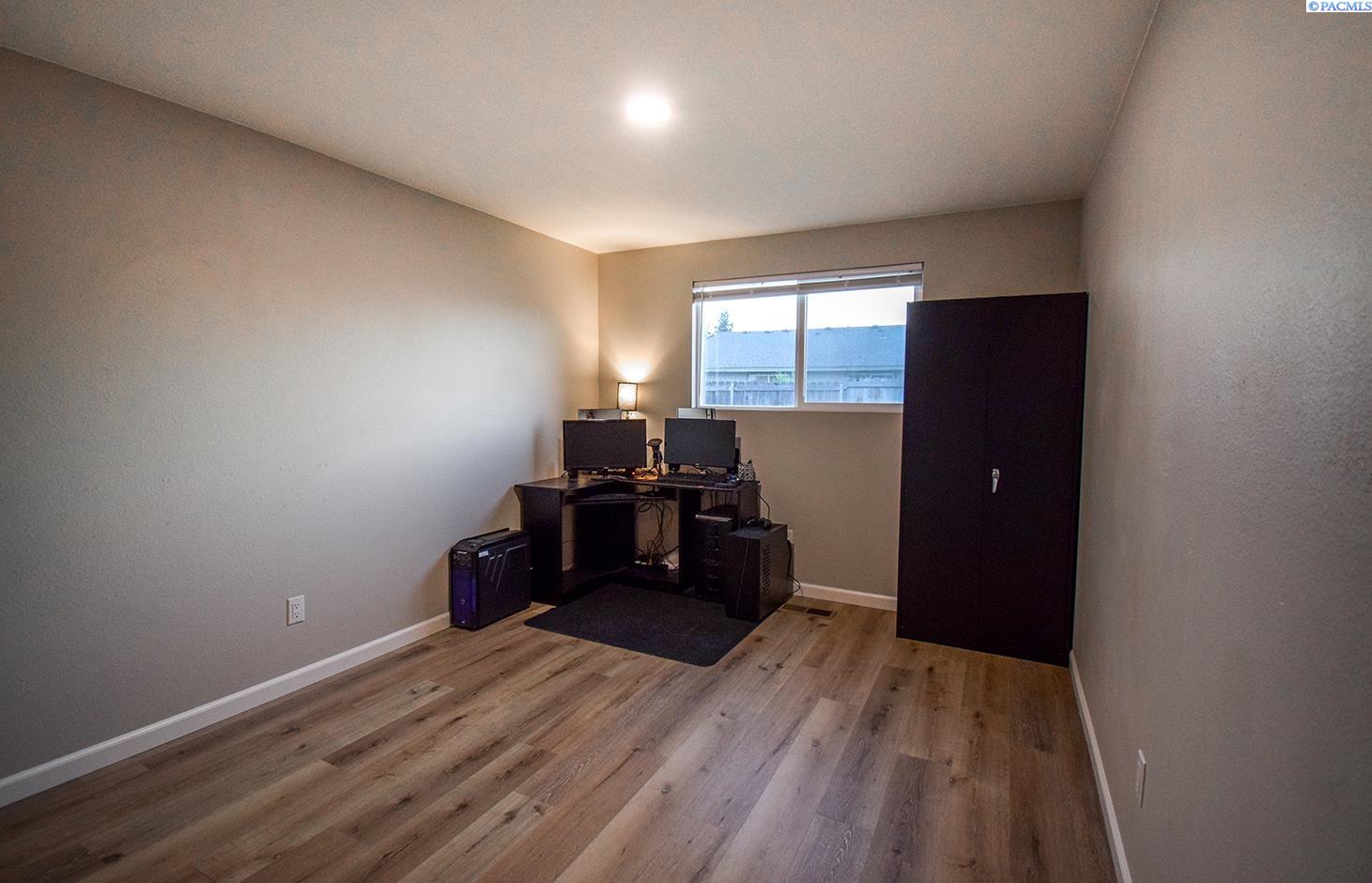 2210 W 12th