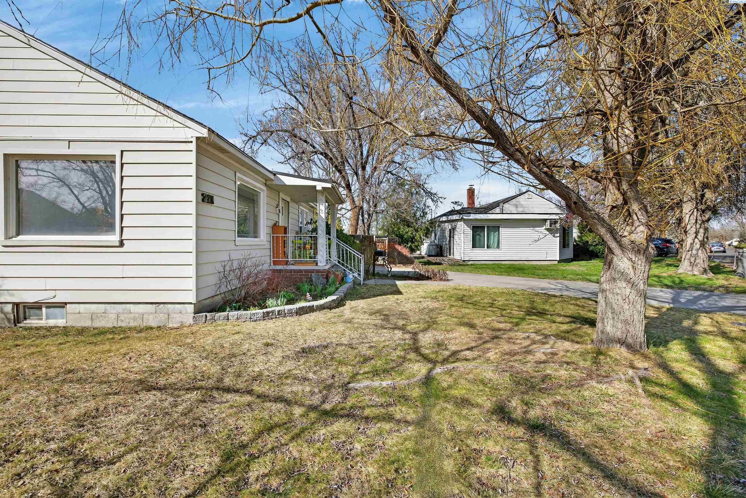221 Douglass Ave.