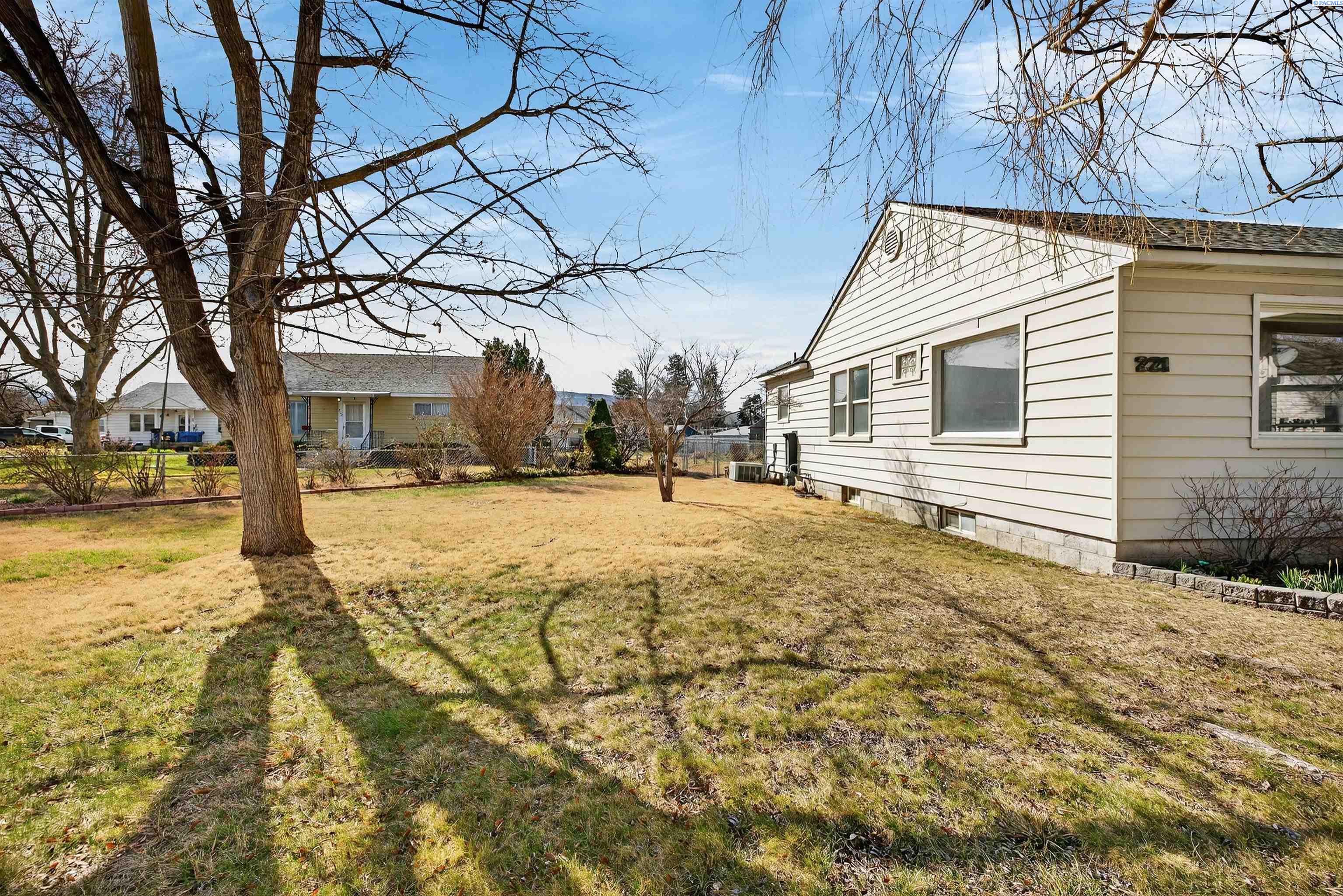 221 Douglass Ave.