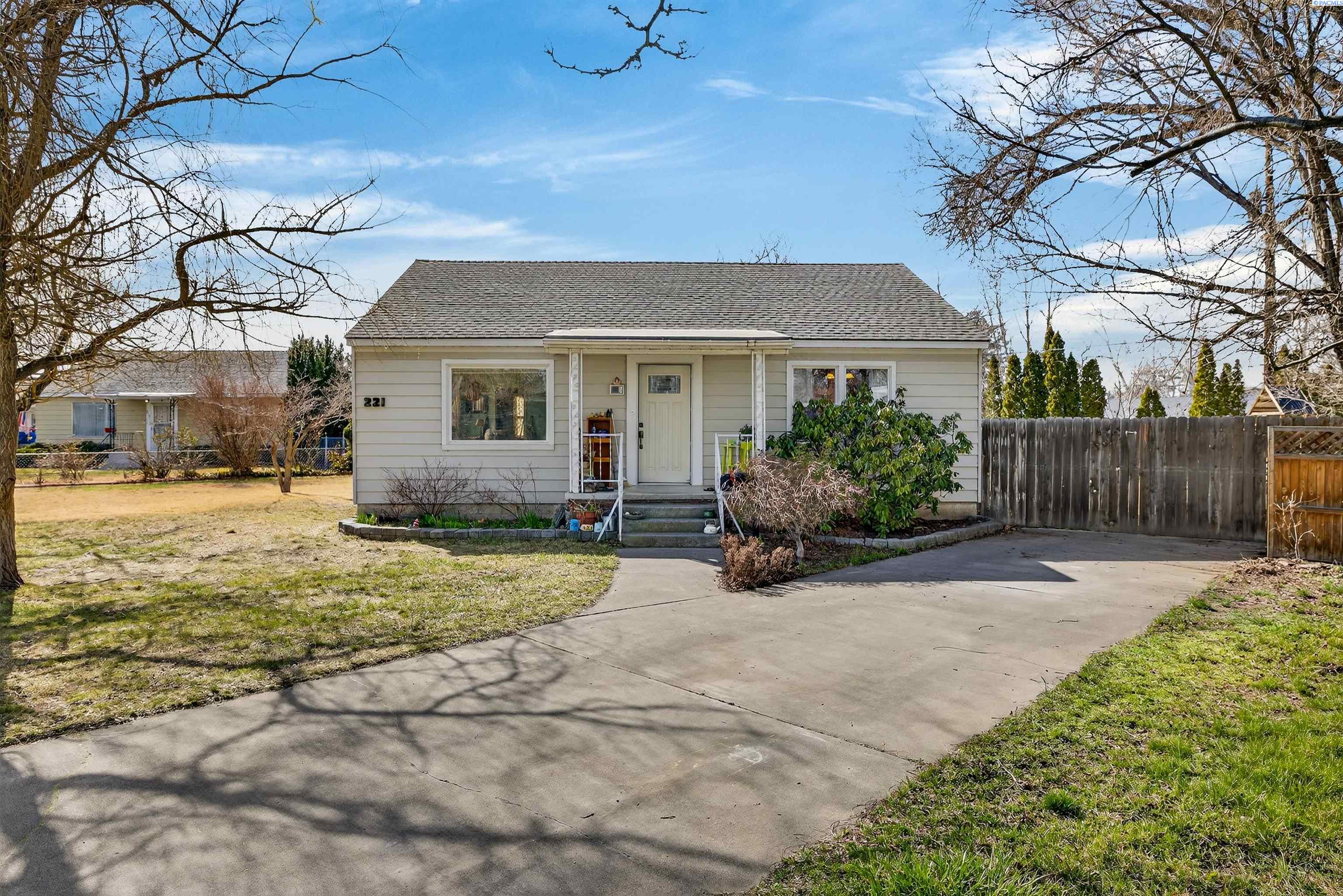 221 Douglass Ave.