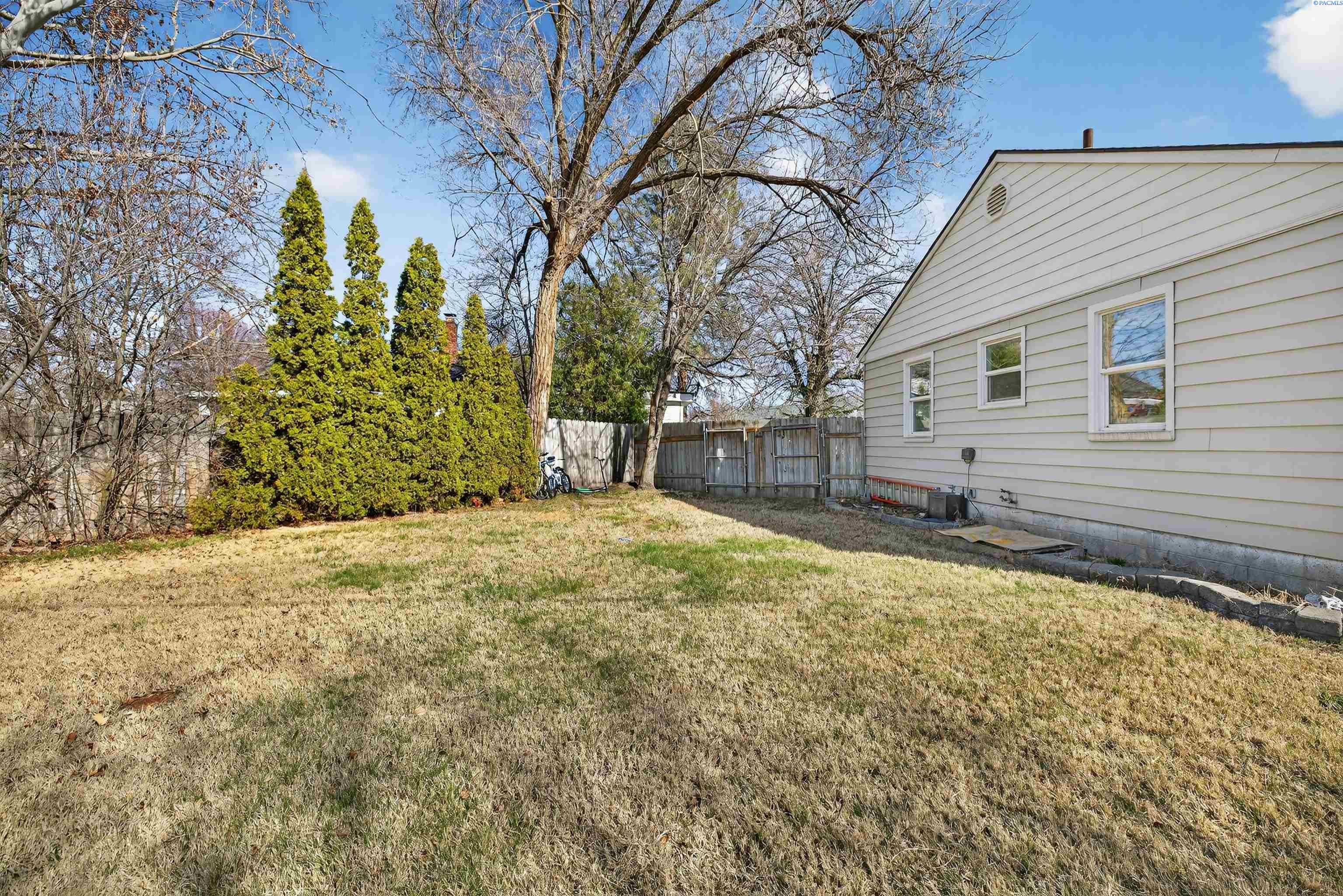 221 Douglass Ave.