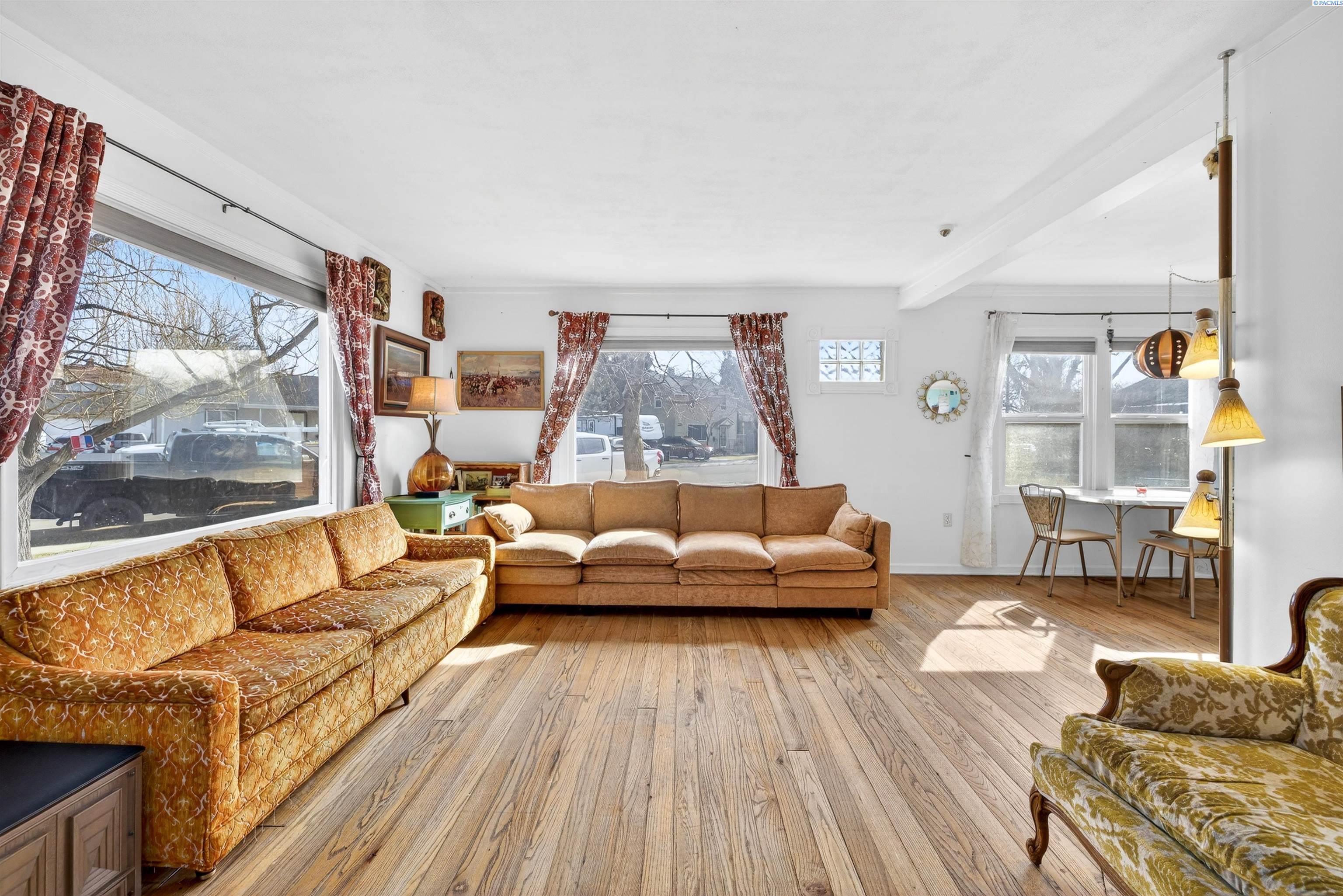 221 Douglass Ave.