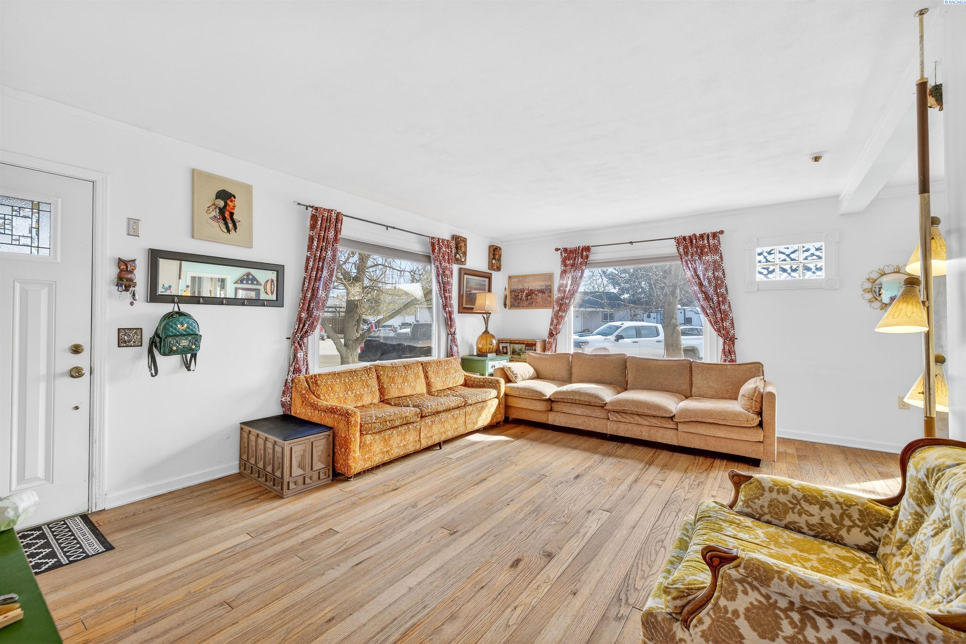 221 Douglass Ave.