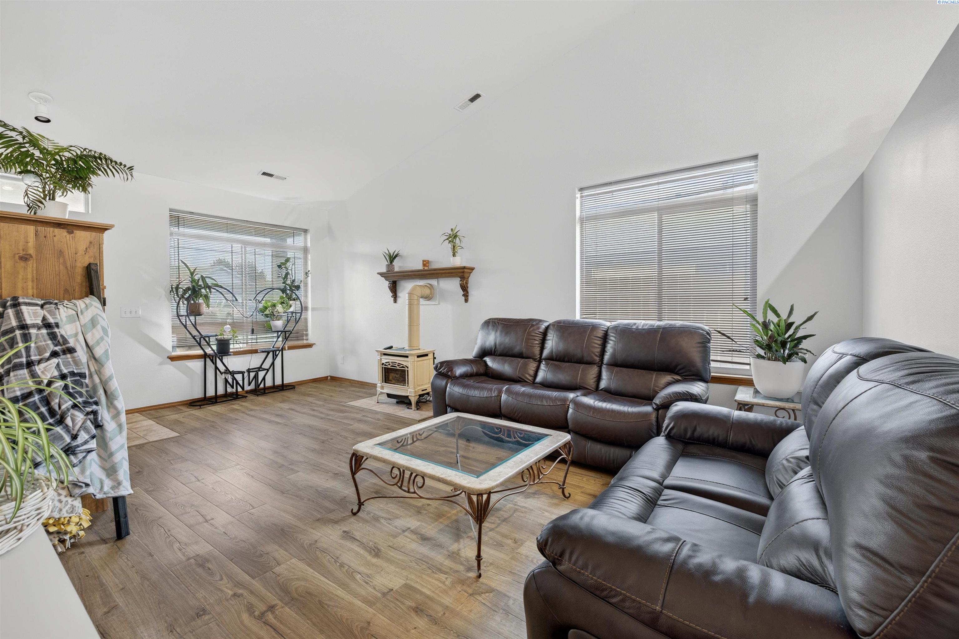 8823 Imnaha Ct.