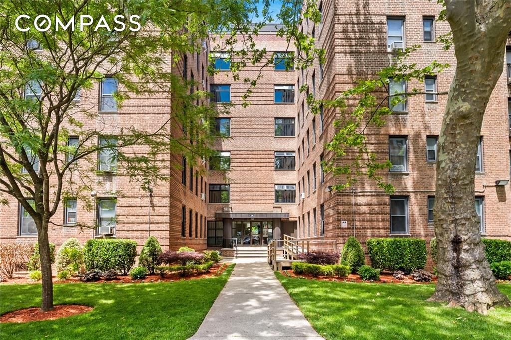 2251 Knapp Street 1C