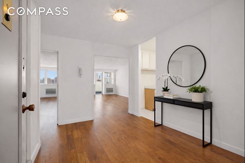 75 Henry Street 9G