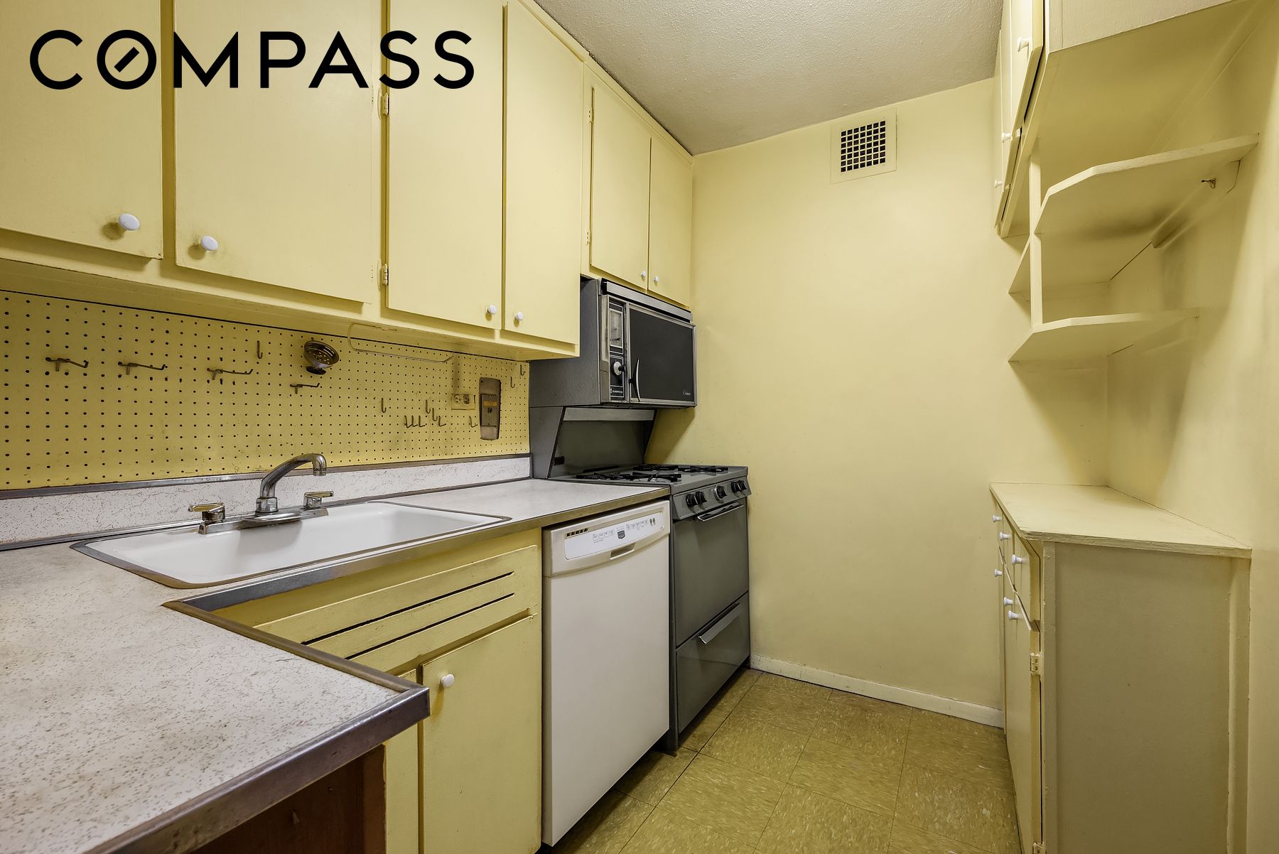 75 Henry Street 9G