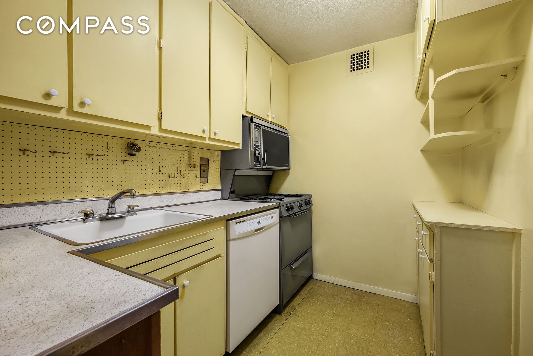 75 Henry Street 9G