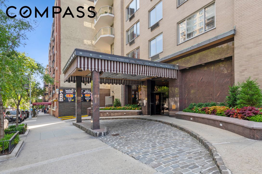 300 E 74th Street 20E