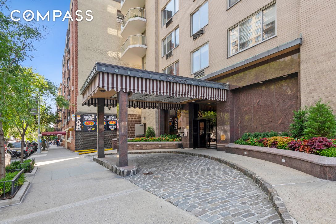 300 E 74th Street 20E