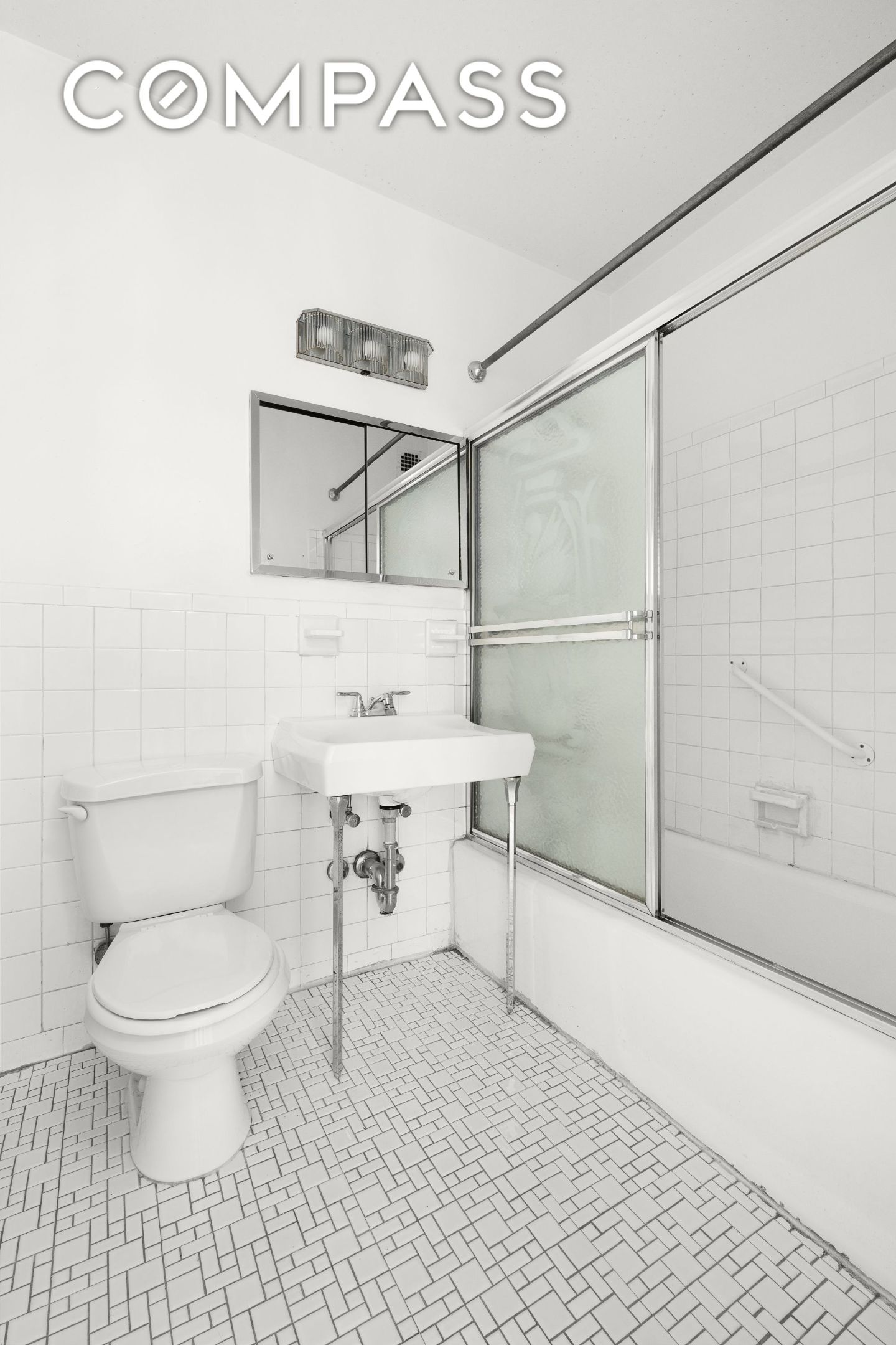 300 E 74th Street 20E