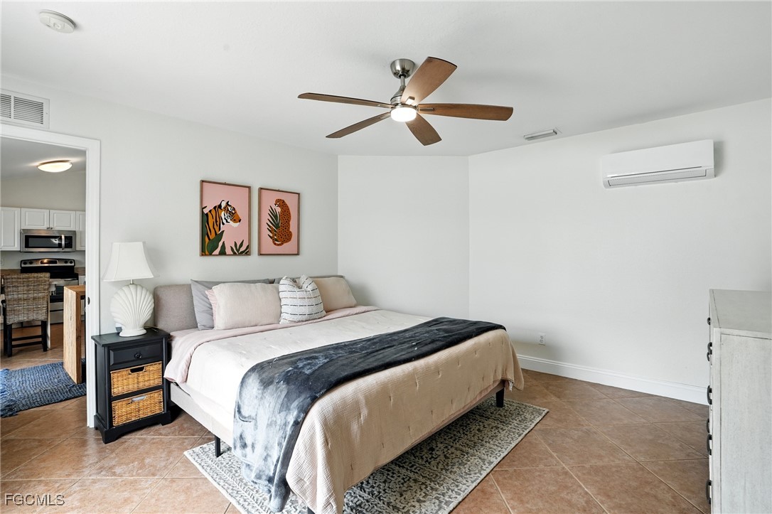 1125 SW 44th TER