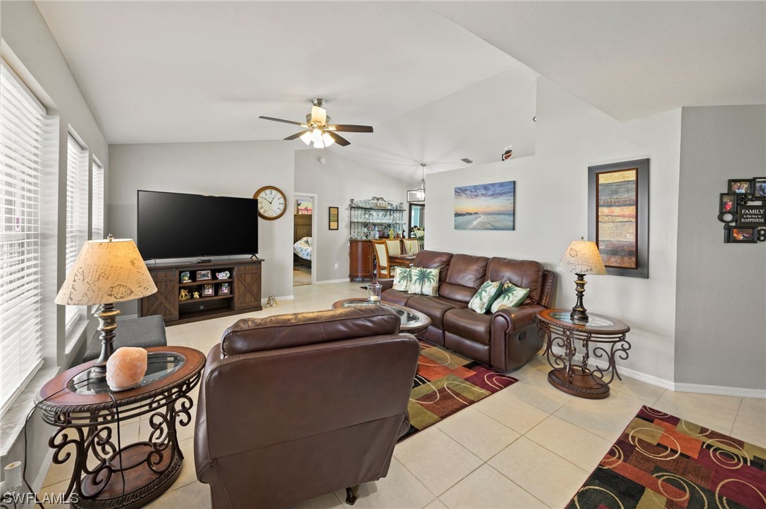 520 SW 21st Terrace