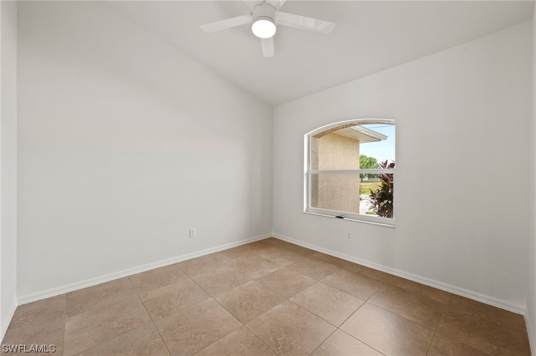 3127 SW 19th Place