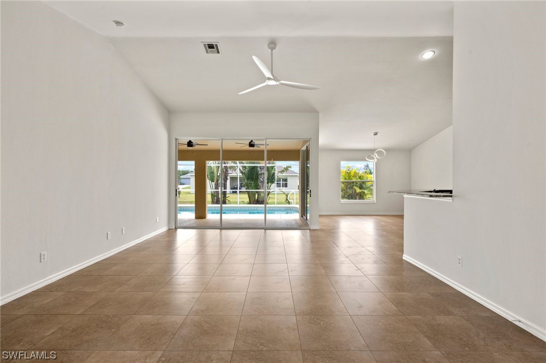 3127 SW 19th Place