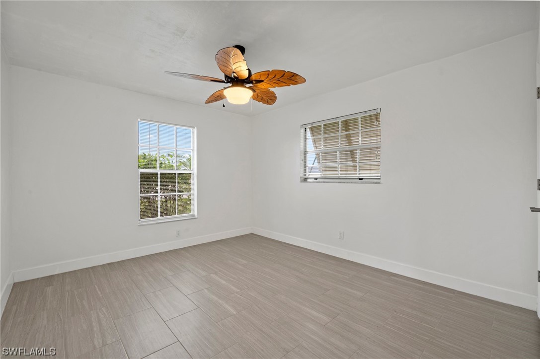 932 SW 52nd Street