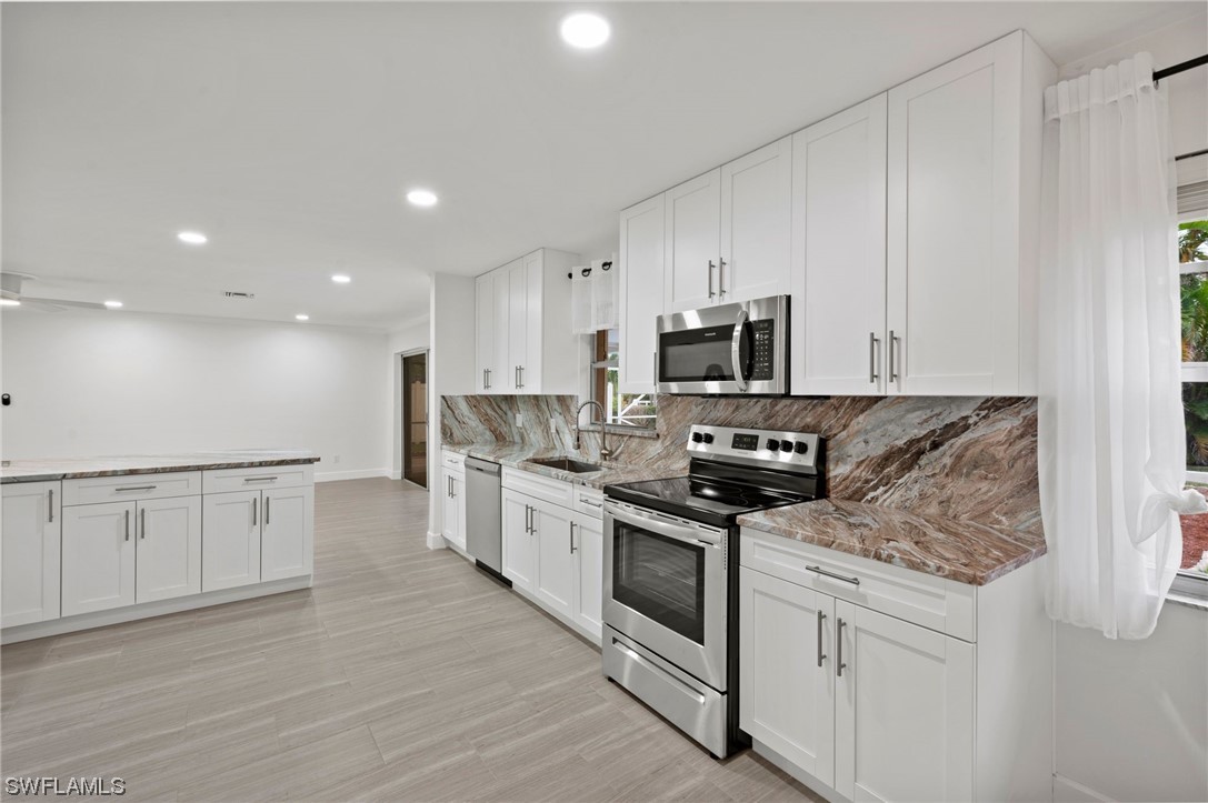 932 SW 52nd Street